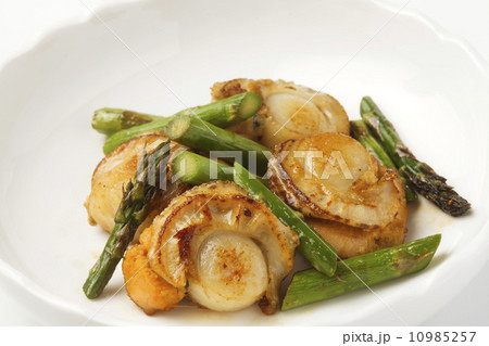 帆立とアスパラのバター正油炒め 10985257