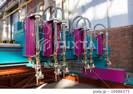machine for cutting metal machine for cutting metal 10986375