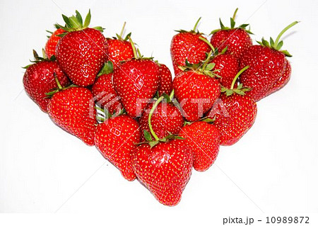 Strawberries heart 10989872