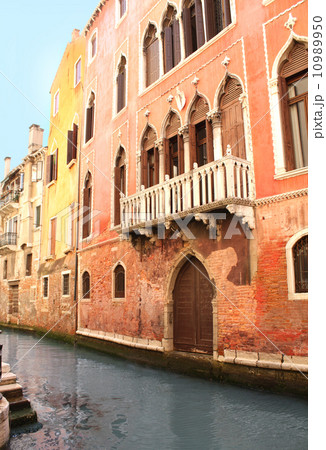 Venice street, Italy Venice street, Italy 10989950