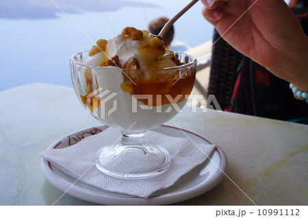 ギリシアヨーグルト。サントリー二にて ギリシアヨーグルト。サントリー二にて 10991112