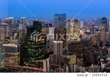Tokyo tower as seen with skyline 10992418