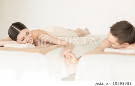 couple in spa couple in spa 10998683