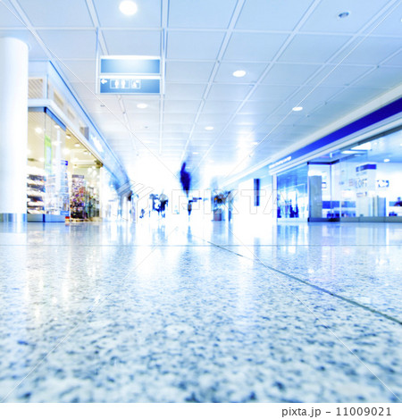 Contemporary hallway Contemporary hallway 11009021