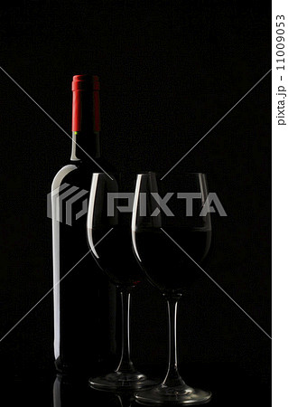 Red Wine Glass silhouette Black Background 11009053
