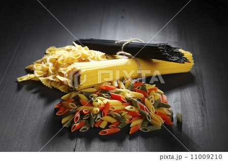 Variety of types and shapes of Italian pasta Variety of types and shapes of Italian pasta 11009210