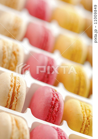 Colorful macaroons 11009849