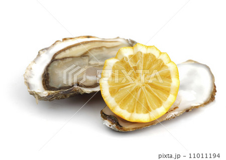 Oyster and lemon on white 11011194