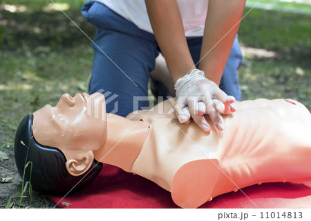 CPR training 11014813