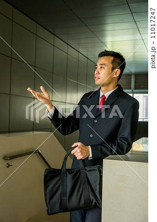 business man waiting 11017247