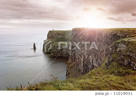 Cliffs of Moher 11019031