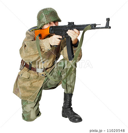 Soldier with submachine gun. Isolated on white background 11020548
