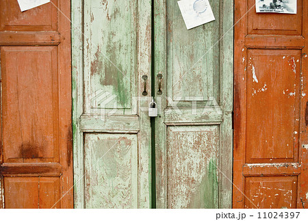 contrasing colors,closed the chinese door contrasing colors,closed the chinese door 11024397