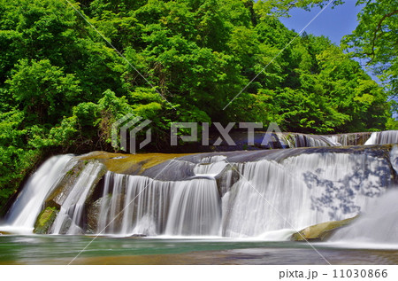 滑津大滝（宮城県七ヶ宿町） 11030866