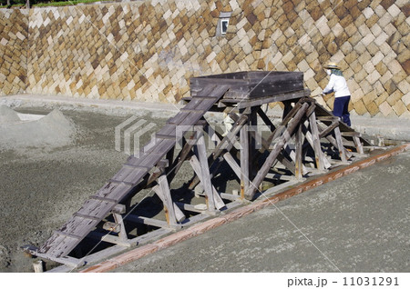 塩田の水輸送装置 塩田の水輸送装置 11031291