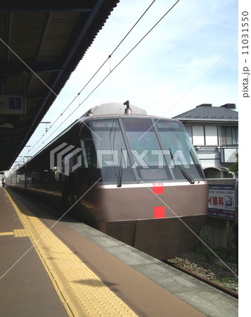 特急ロマンスカー　30000系　片瀬江ノ島駅 11031550