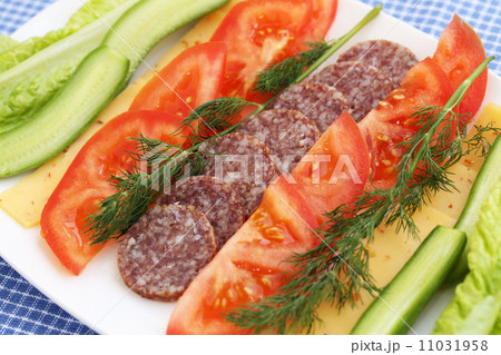 Salami and vegetables 11031958