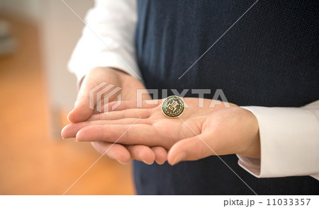 第二ボタン 11033357