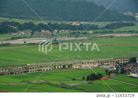 上越新幹線200系原色・俯瞰 11033729