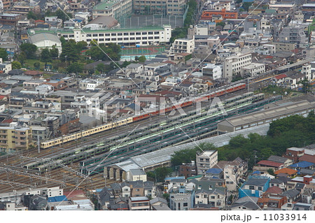 東武東上線100周年記念特別編成列車と池袋電車区 11033914