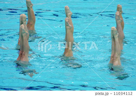 シンクロナイズドスイミング 11034112