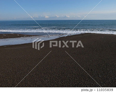 砂浜と水平線 砂浜と水平線 11035839