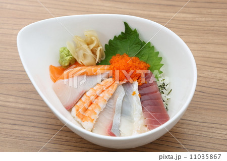 ミニ海鮮丼 ミニ海鮮丼 11035867