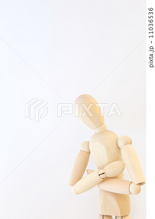 木人形（悩むポーズ） 11036536