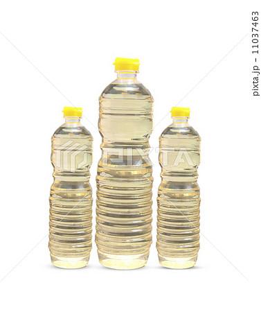 Bottle of vegetable oil Bottle of vegetable oil 11037463