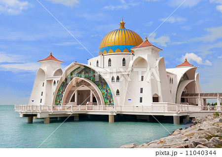 Malacca Straits Mosque Malacca Straits Mosque 11040344