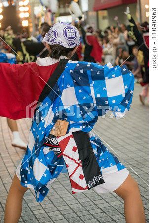 土佐の夏 よさこい祭りは楽しい よさこい2013、60周年 本祭1日目 帯屋町アーケード 土佐の夏 よさこい祭りは楽しい よさこい2013、60周年 本祭1日目 帯屋町アーケード 11040968