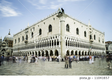 Square San Marco in Venice Square San Marco in Venice 11041657