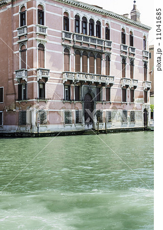 Ancient buildings and boats in the channel in Venice Ancient buildings and boats in the channel in Venice 11041685
