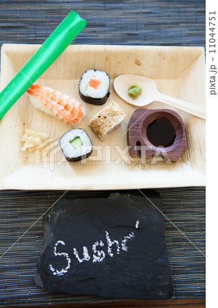 Sushi plate 11044751