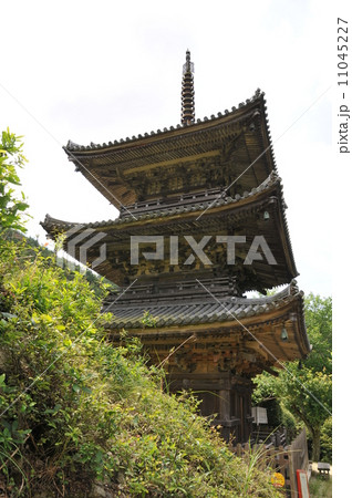【瀬戸内三十三観音霊場】第十番　福生寺の三重塔　岡山県備前市 11045227