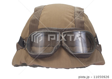kevlar helmet with camouflage cover and protective goggles 11050926