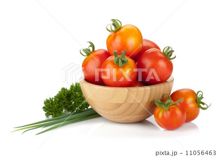 Ripe tomatoes, basil and parsley 11056463