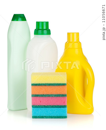 Plastic bottles of cleaning products and sponges 11056671