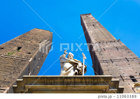 Asinelli Tower, Bologna, Italy. Asinelli Tower, Bologna, Italy. 11063389