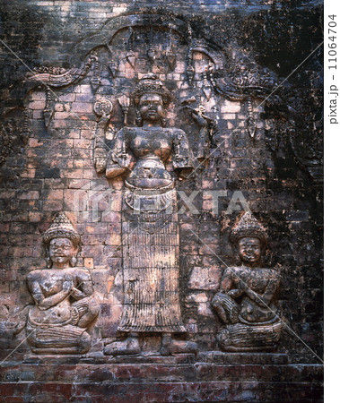 プラサット・クラヴァンのラクシュミー女神像 11064704