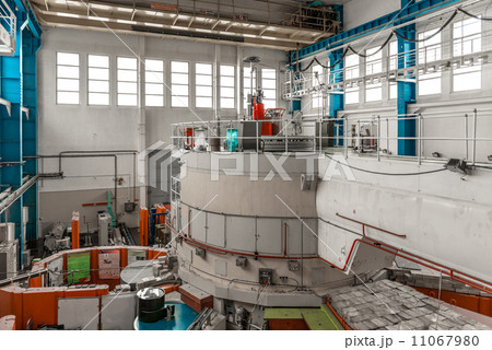 Nuclear reactor in a science institute 11067980
