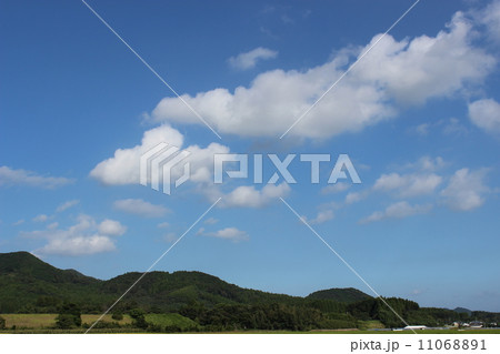 果てしなく続く空 果てしなく続く空 11068891