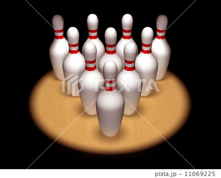 Ten pins standing to attention 11069225
