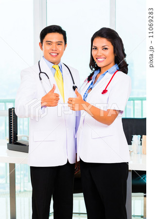 Asian doctor's office or medical surgery 11069283