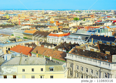 Budapest cityscape 11069316