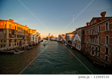 Venice Italy grand canal view 11069530