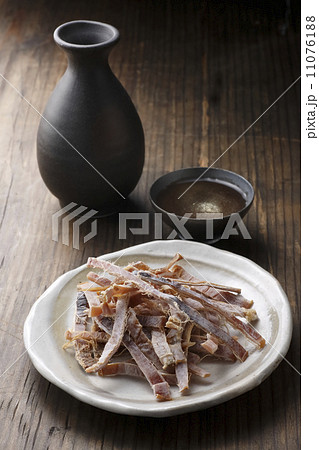 するめと日本酒 11076188