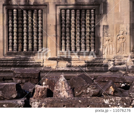 アンコール・ワットの連子状窓とデバター アンコール・ワットの連子状窓とデバター 11076276