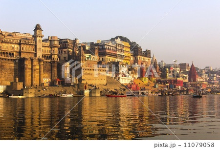 the city and the ghats of Varanasi the city and the ghats of Varanasi 11079058