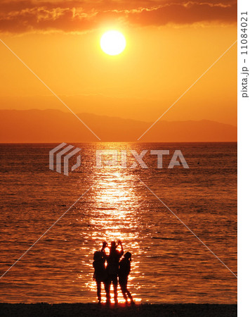 夕焼けの海岸 夕焼けの海岸 11084021